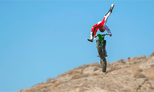 Rich Kearns doing a Deadbody Indy during a demo @ Lucas Oil MX Park | Photo-Credit: Tyler Leicht / Leichthouse Photography